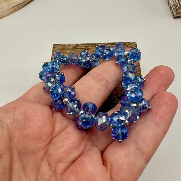 Sky Blue Faceted Crystal Stretch Bracelet - Picture 3 of 3